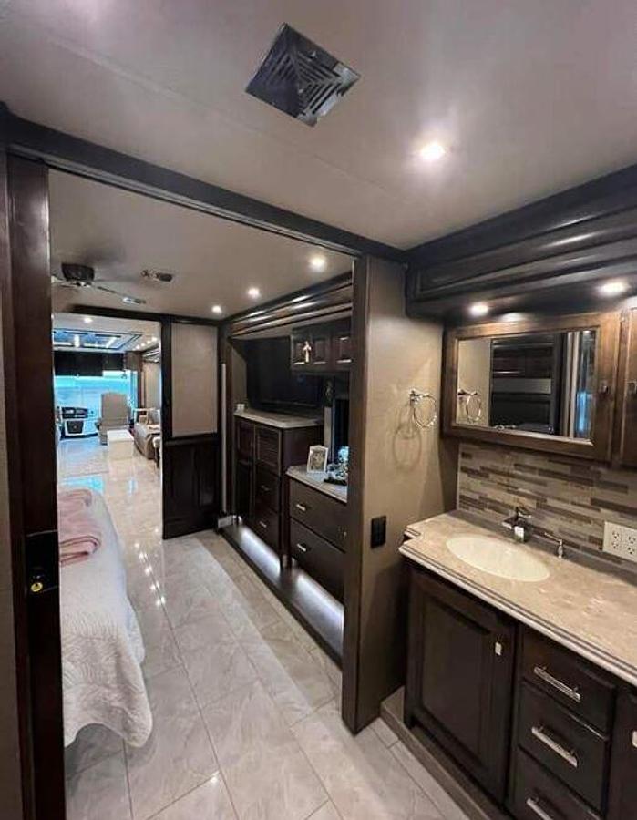 Used 2019 Tiffin Phaeton 40IH Class A Diesel Motorhome