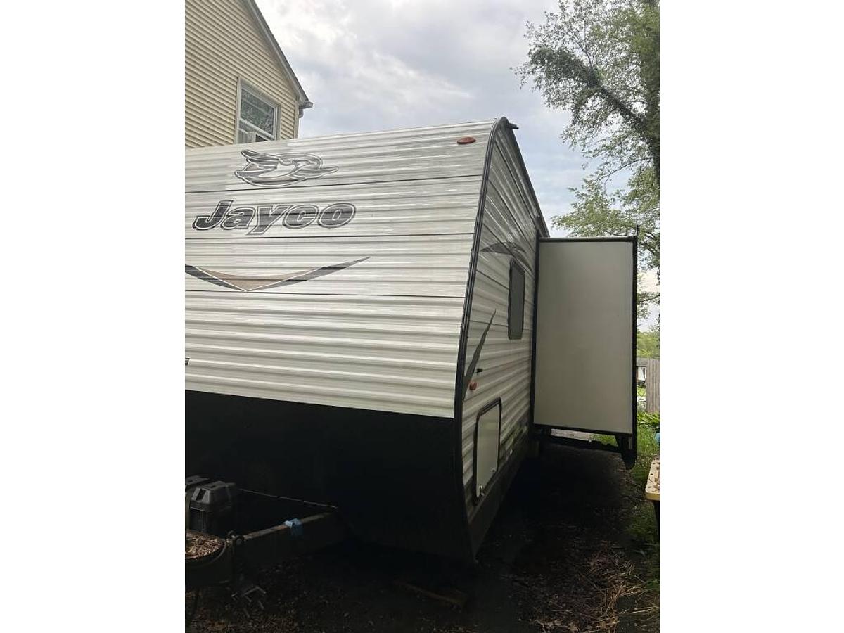 Used 2018 Jayco Jay Flight 28BHS Travel Trailer