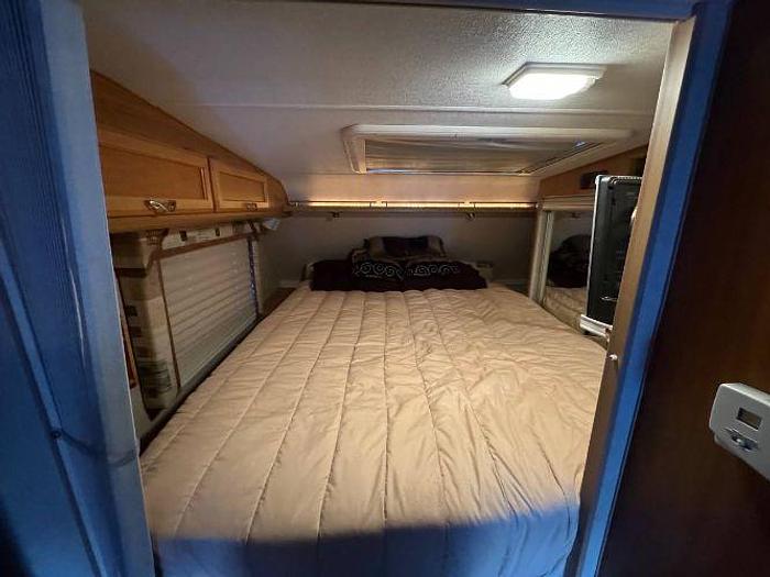 Used 2006 Lance 1181 MAX CAMPER