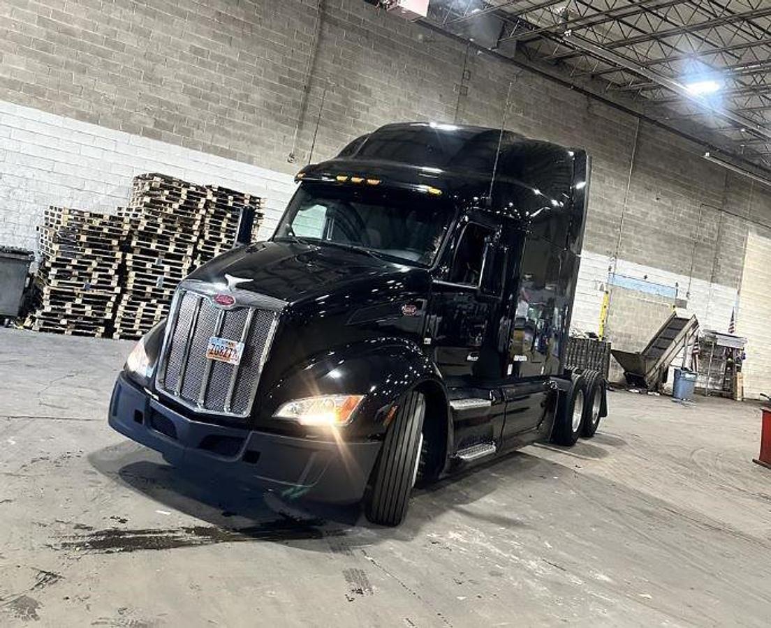 Used 2023 PETERBILT 579