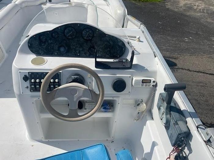 Used 2000 Hurricane Fun Deck