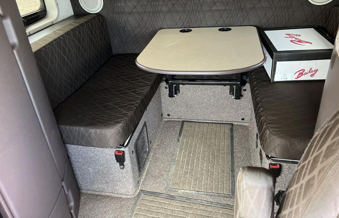 Used 2016 Volvo VNL64T630