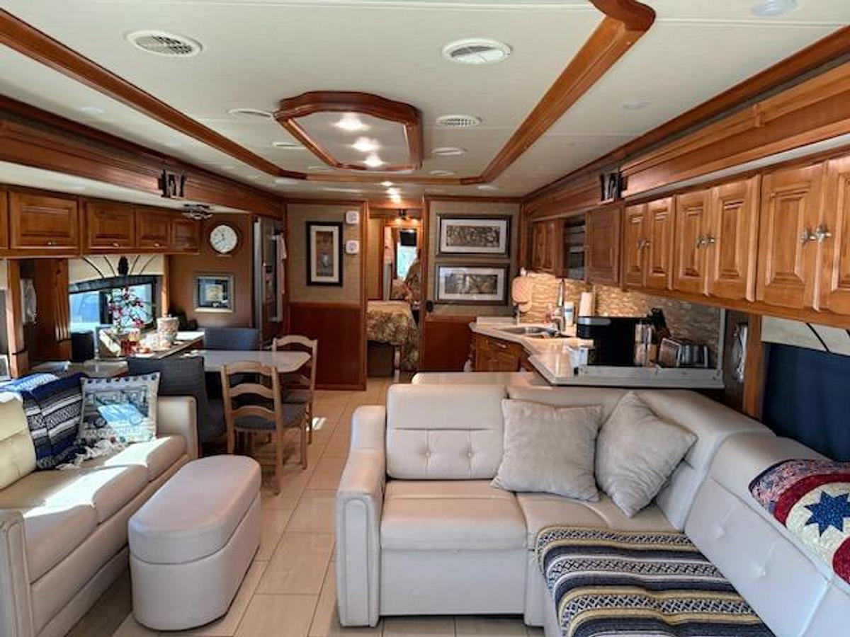 Used 2015  Tiffin Motorhomes Phaeton 42LH Class A Motorhome