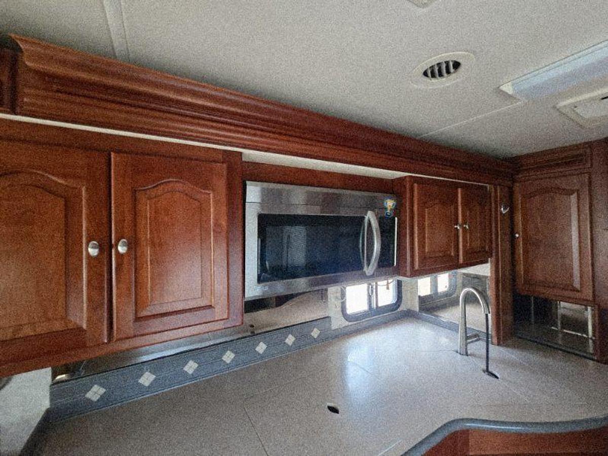 Used 2006 Tiffin Allegro Bus 42QDP