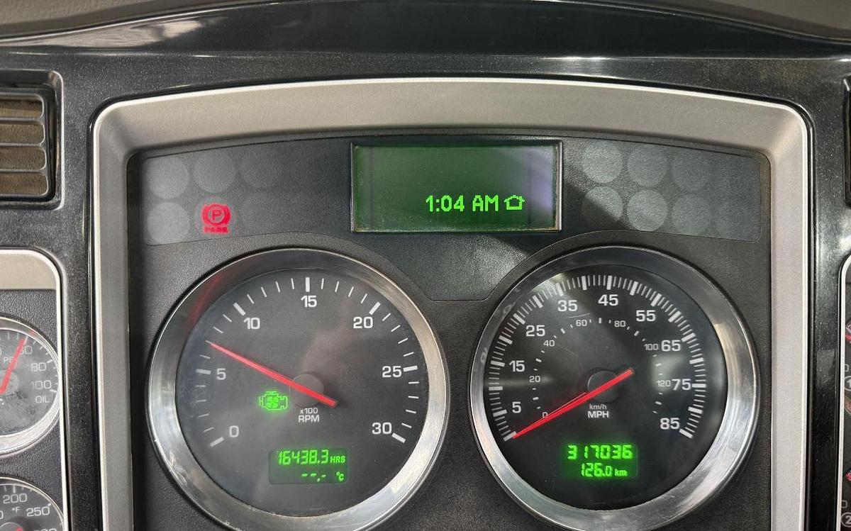 Used 2012 KENWORTH T440 Water Tank Truck