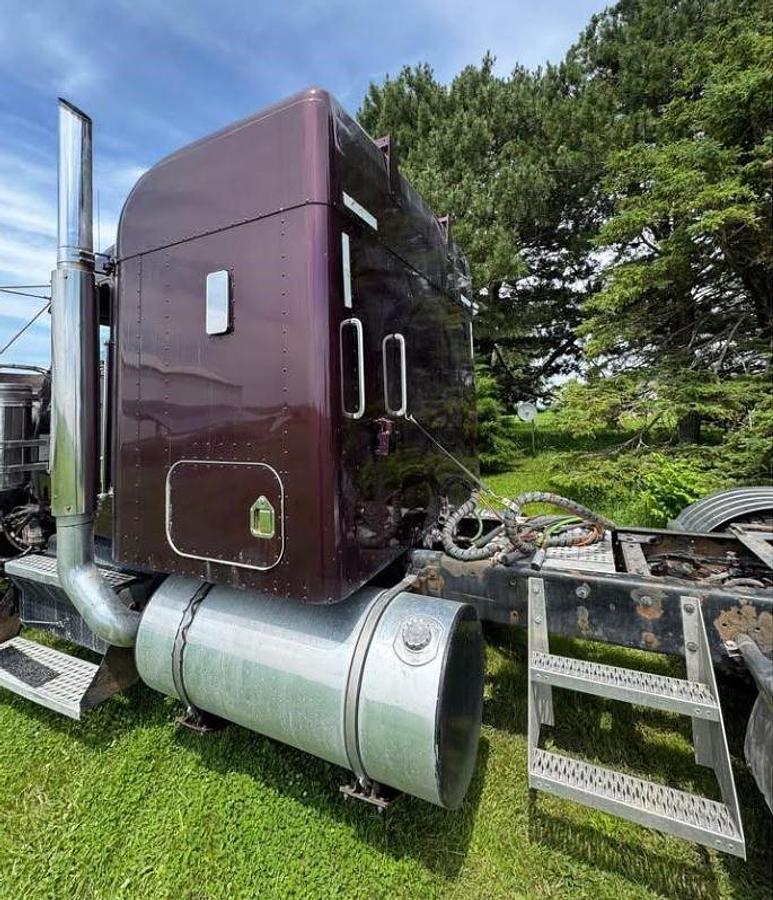 Used 2000 Kenworth W900B