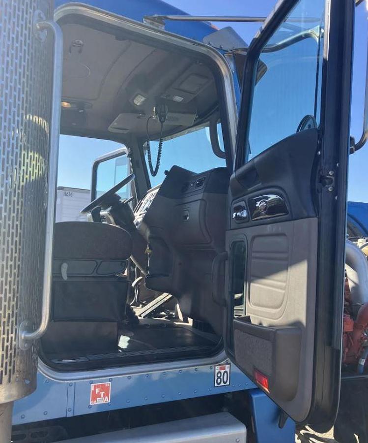Used 2020 Peterbilt 389