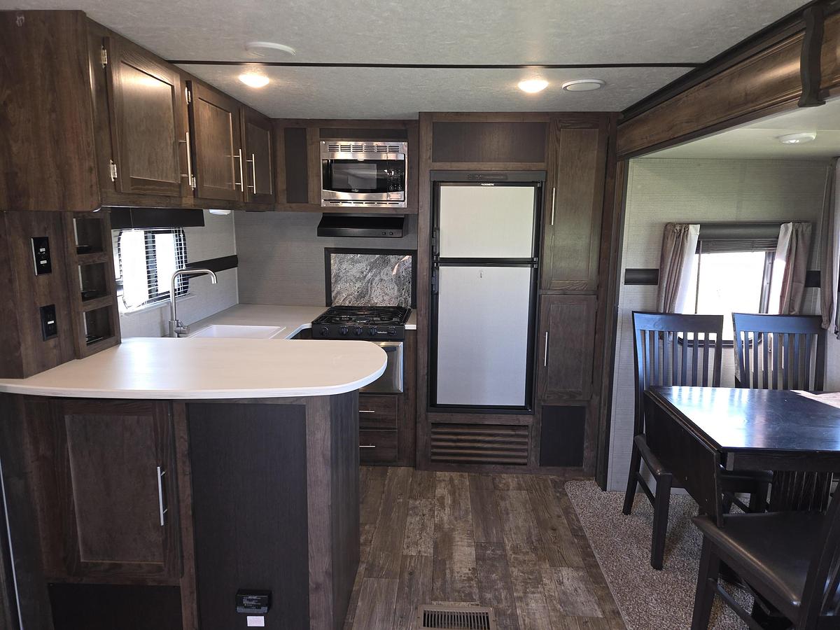 Used 2018 Crosswinds Volante VL30EK Travel Trailer