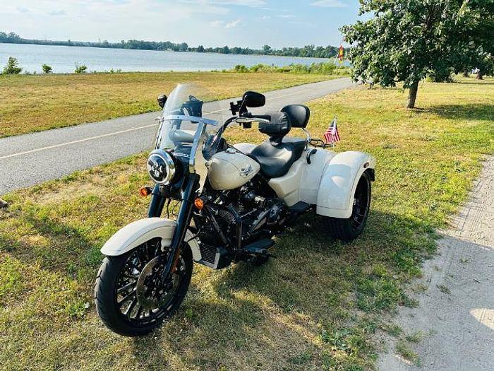 Used 2023 Harley Davidson Trike Tri Glide