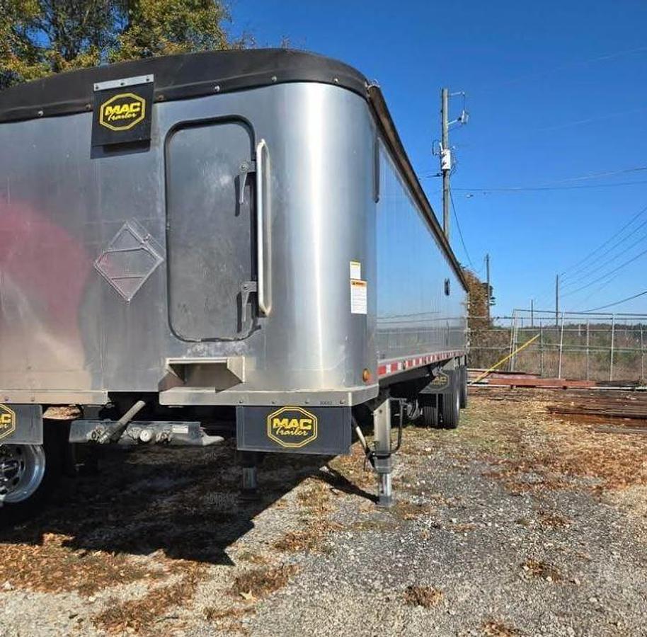 Used 2024 Mack Dump Trailer