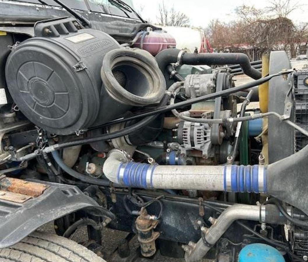 Used 2017 Freightliner Columbia 120