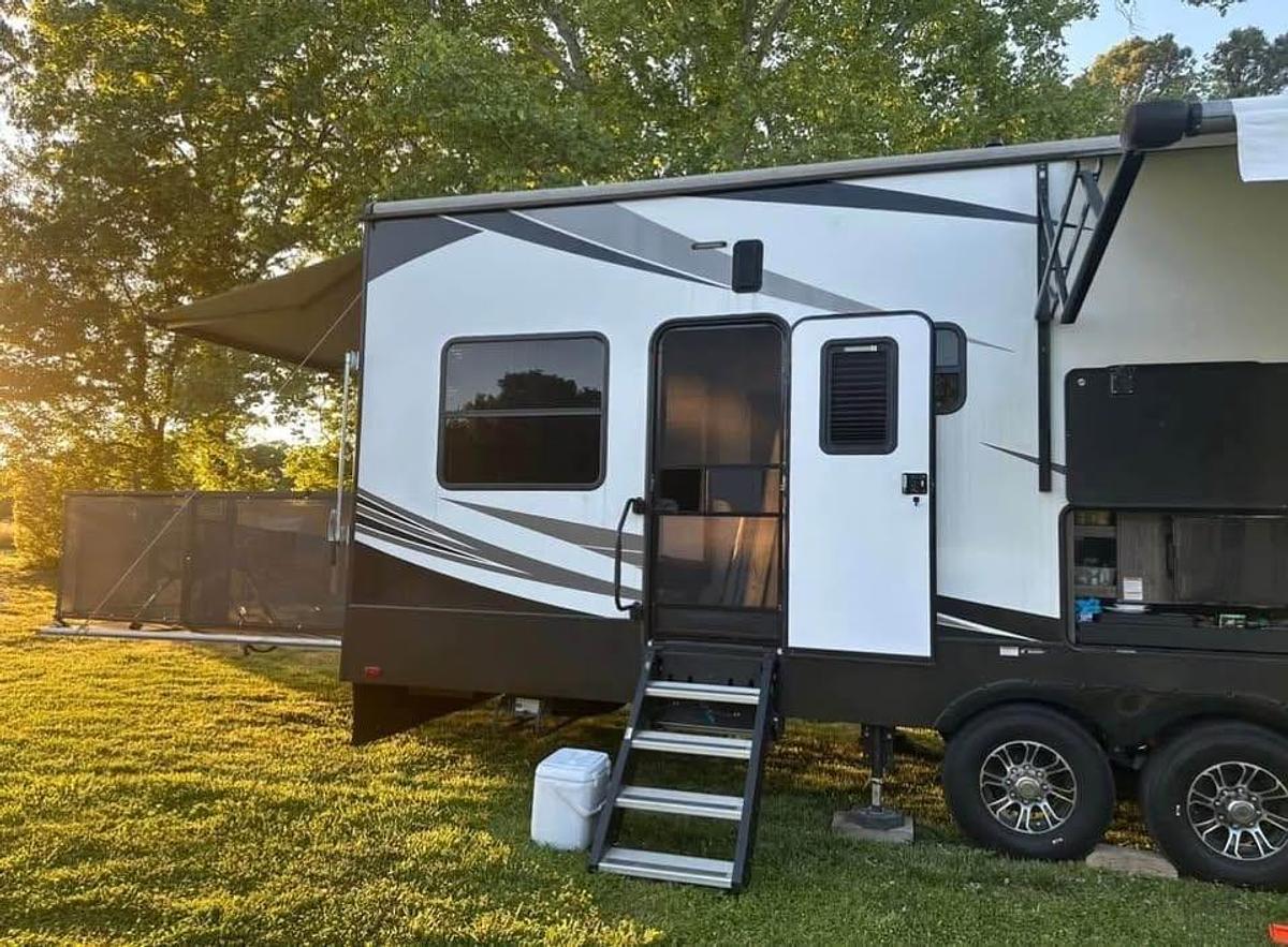 Used 2020 Heartland Torque 371 Toy Hauler Fifth Wheel