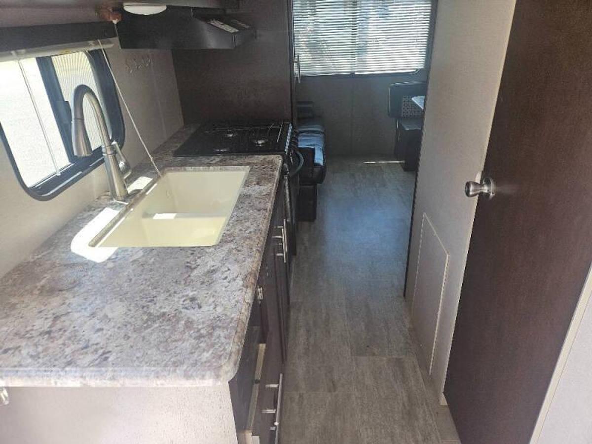 Used 2018 KZ Sportsman Travel Trailer