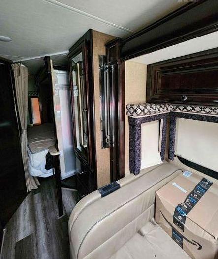 Used 2017 Thor Motor Coach Siesta 24SS