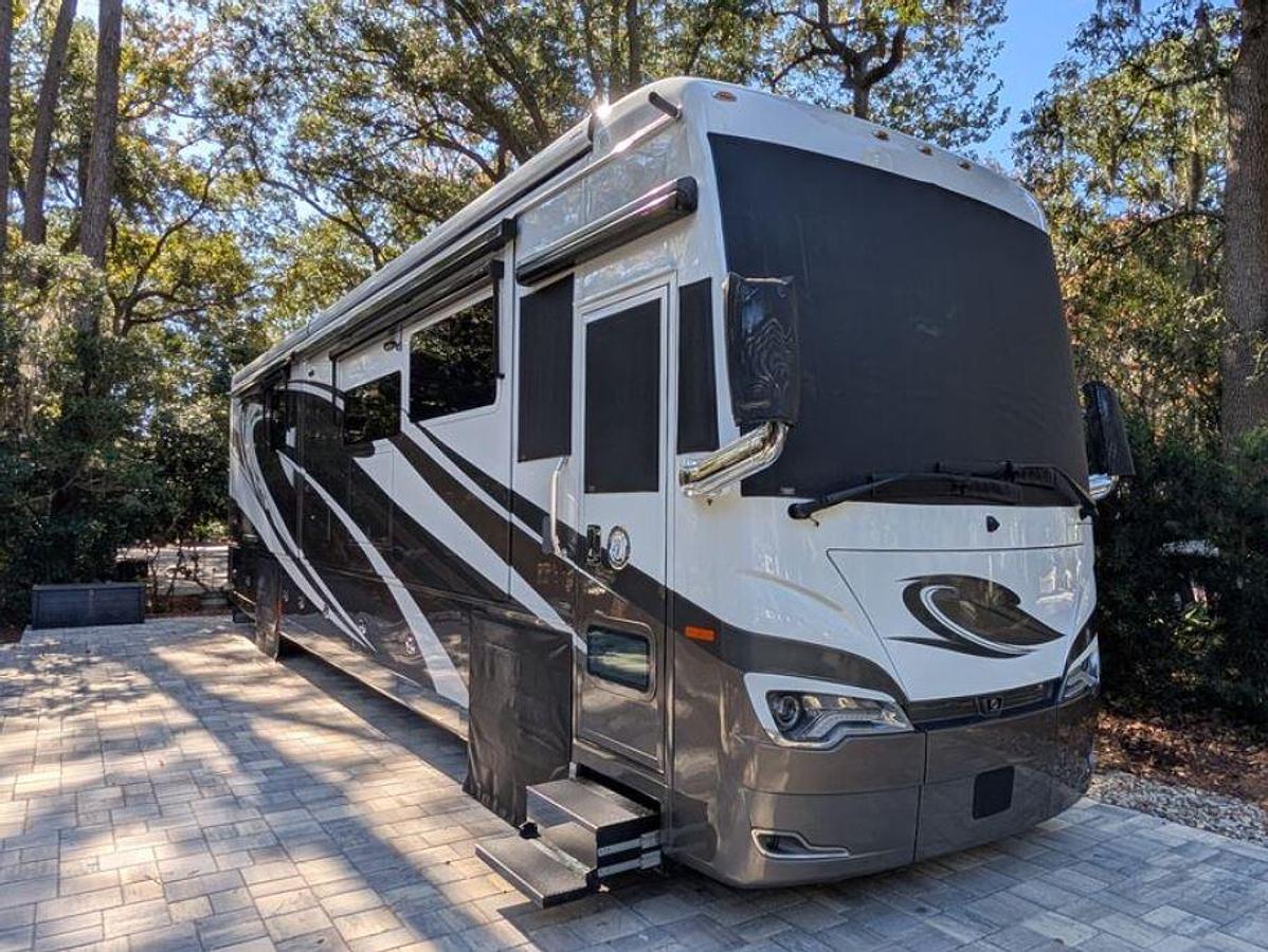 Used 2022 Tiffin Motorhomes Allegro Bus 40IP Class A Motorhome