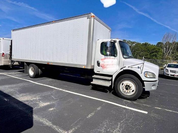 Used 2010 Freightliner M2106 Box Truck