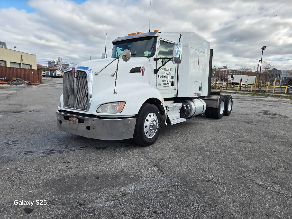 Used 2013 Kenworth T660 Sleeper Semi Truck