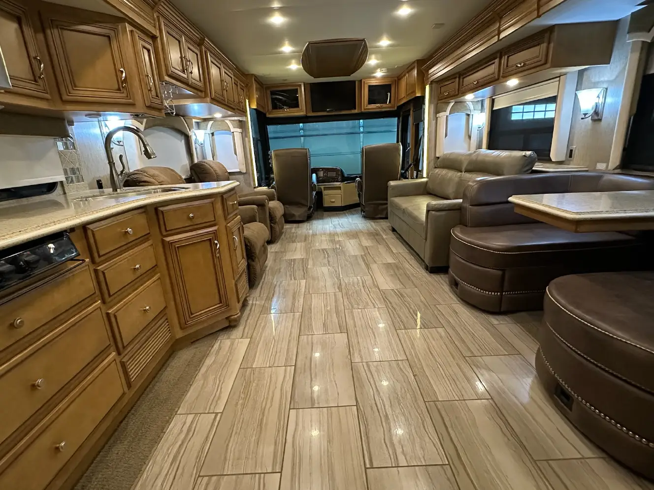 Used 2015 Newmar Ventana 4002