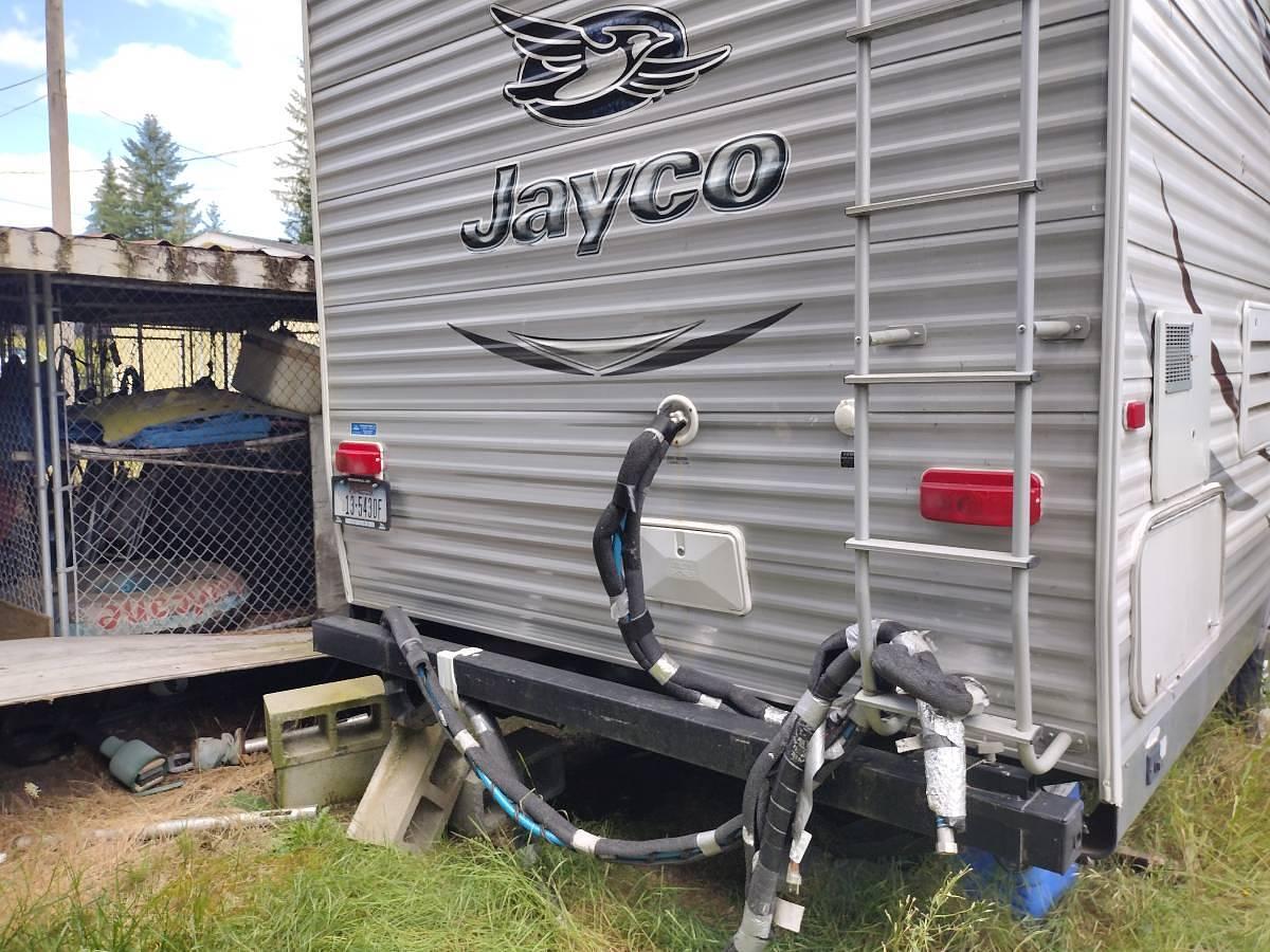 Used 2015 Jayco Flight 24ft Travel Trailer