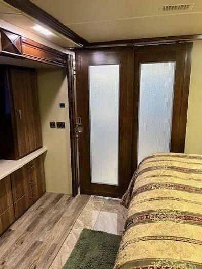 Used 2015 American Coach American Revolution 42T