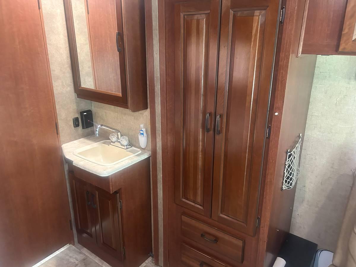 Used 2016 Forest River Sunseeker 2290S