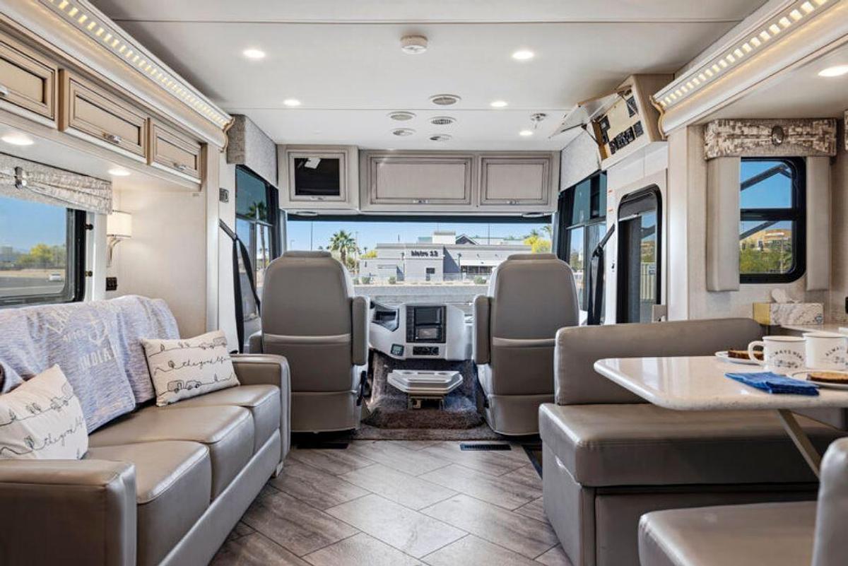 Used 2021 Newmar Bay Star 3005 Class A Motorhome