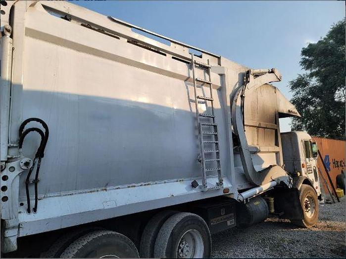 Used 2005 Peterbilt 320 Garbage Truck