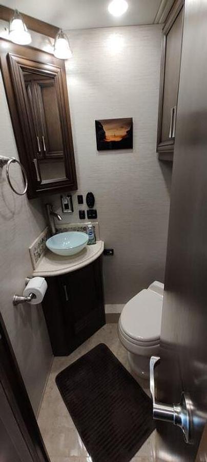 Used 2018 Newmar Ventana 4369