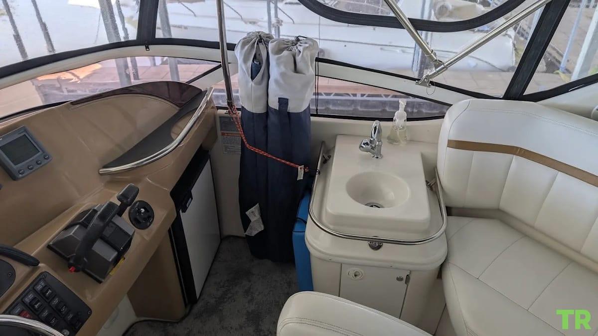 Used 2002 Carver 346 Motor Yacht