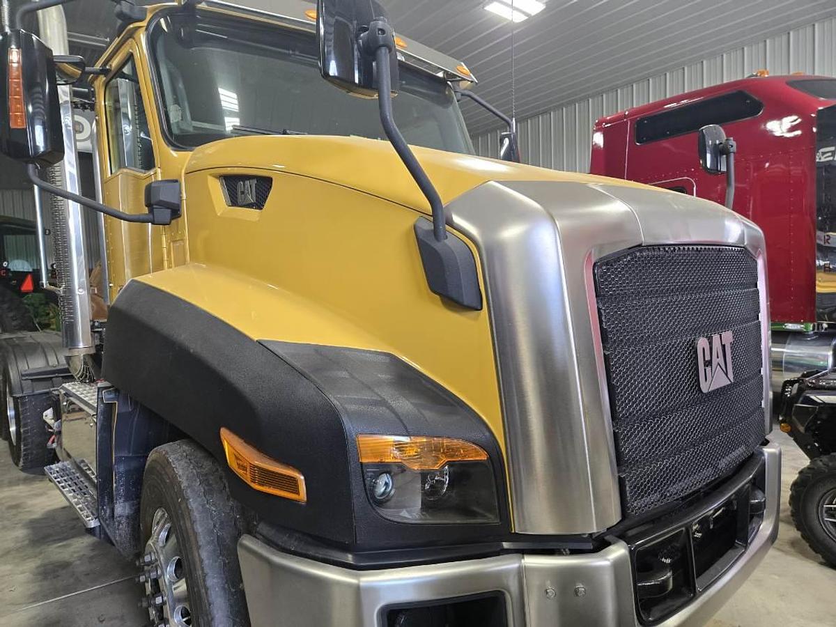 Used 2015 Cat CT660