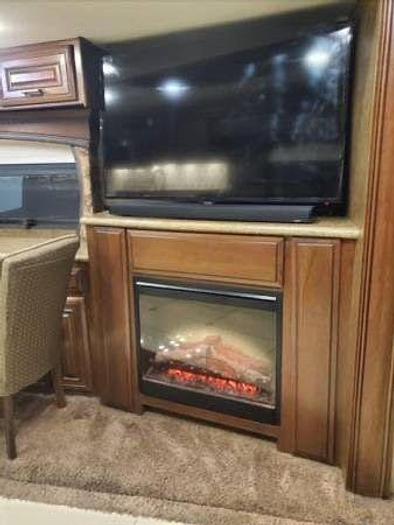 Used 2014 Entegra Aspire 44B