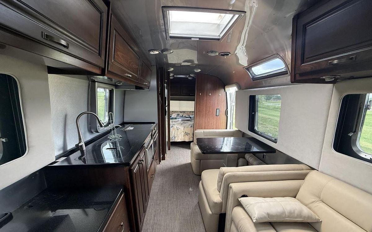Used 2018 Airstream Classic 33FB