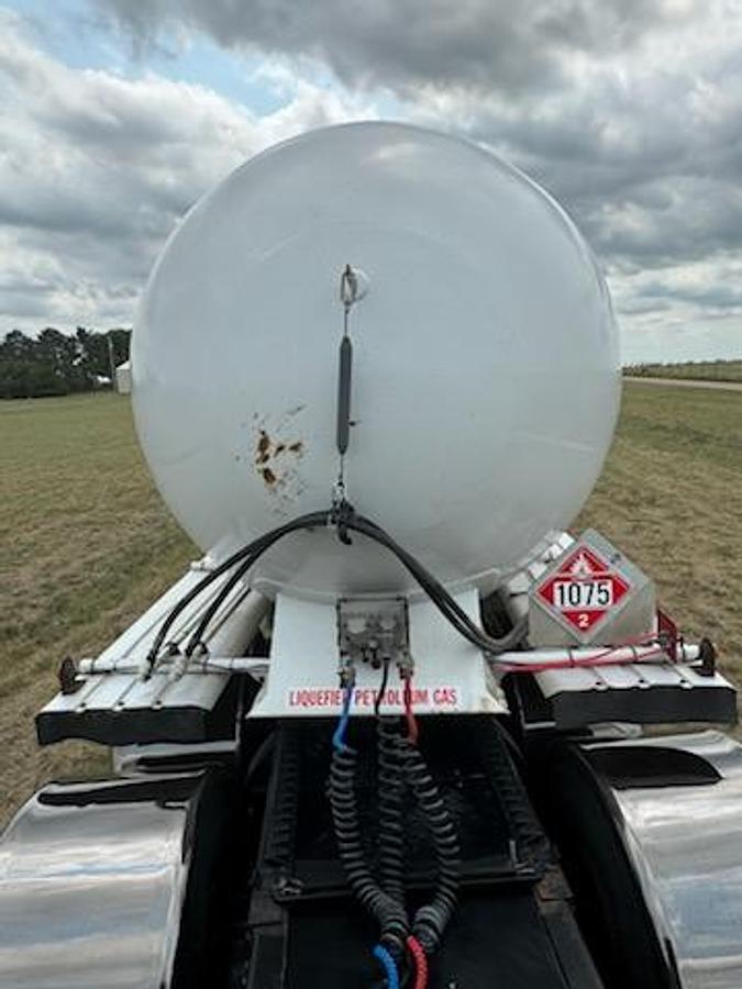 Used 1992 MID-NEBRASKA MC331 Tanker Trailer