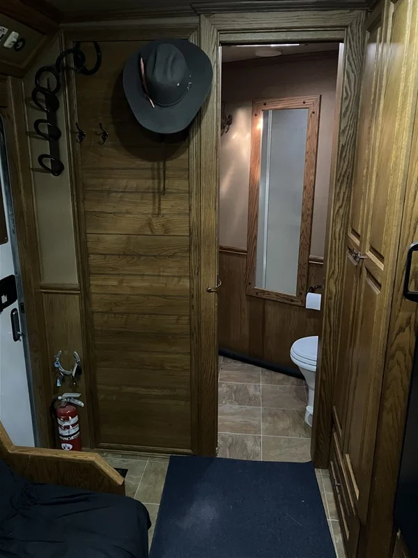 Used 2005 Elite 5 Horse Trailer