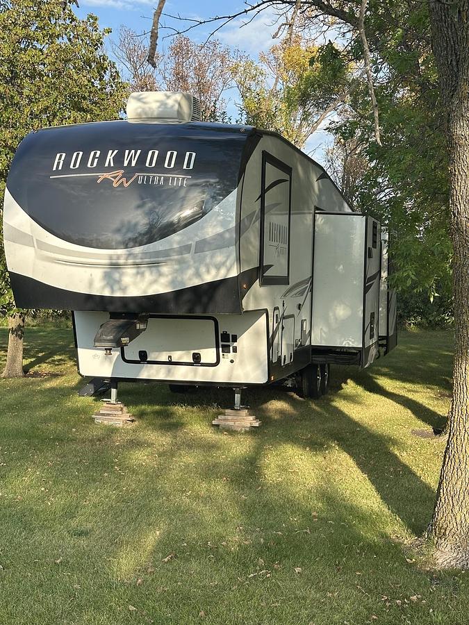 Used 2021 Forest River Rockwood Ultra Lite 2898KS