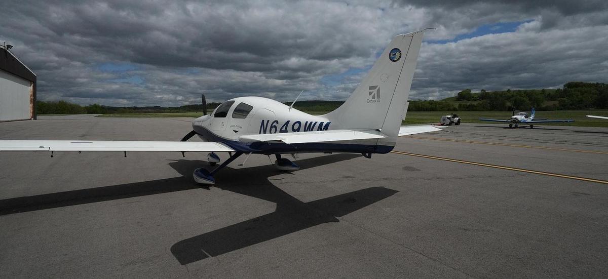 Used 2003 COLUMBIA 350