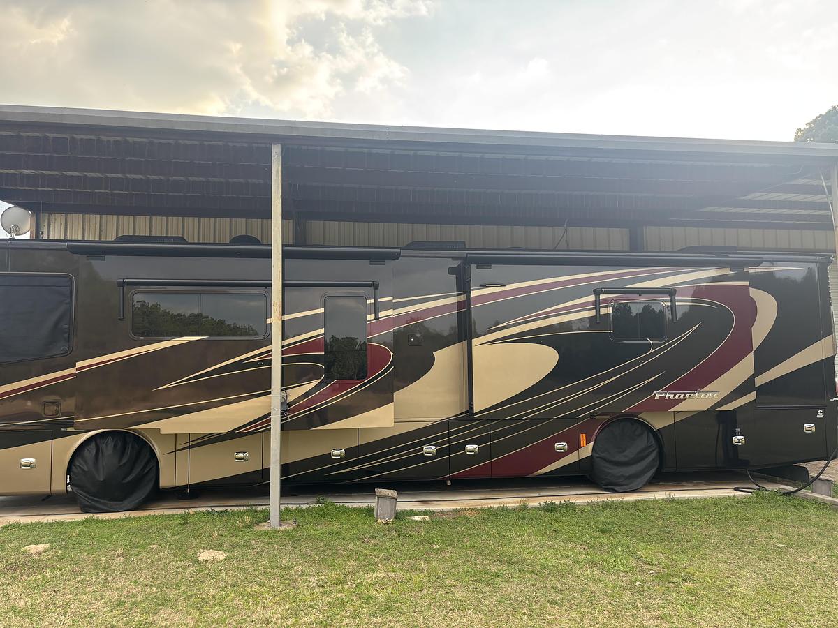 Used 2016 Tiffin Phaeton 40AH Class A Motorhome