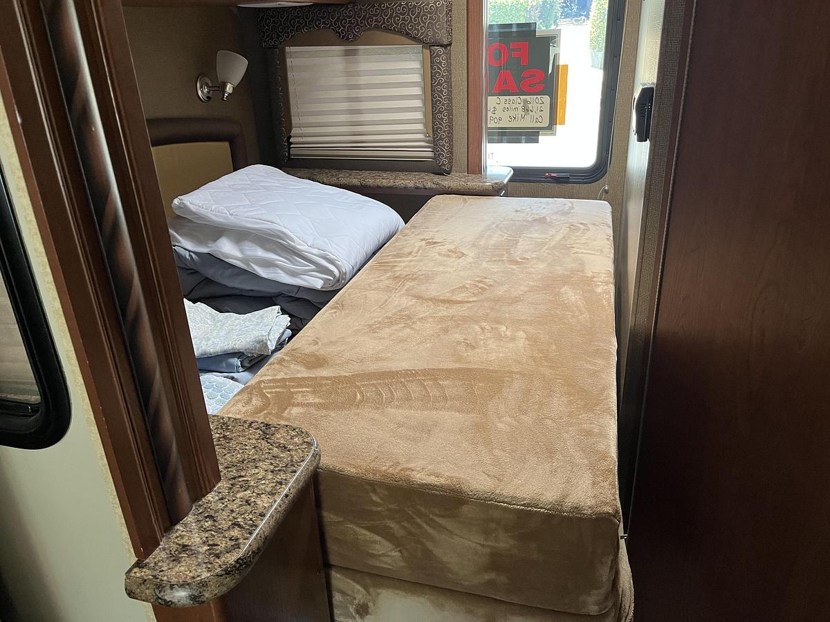 Used 2016 Thor Motor Coach Freedom Elite Class C Motorhome