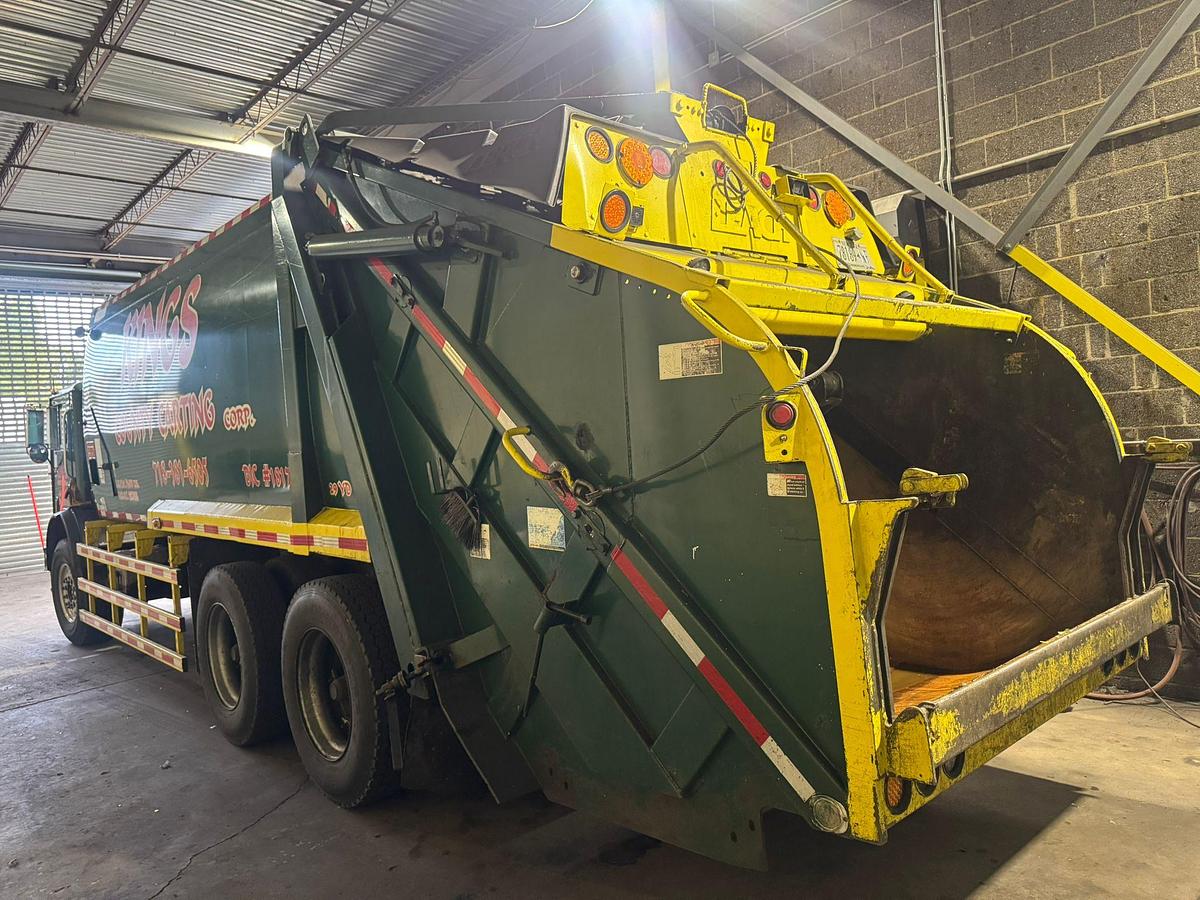 Used 2008 Mack MP7 Semi Truck | Heavy-Duty Performance | Excellent Condition | Ready to Work
