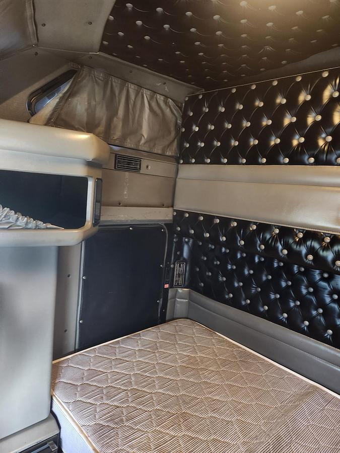 Used 2003 Kenworth W900L