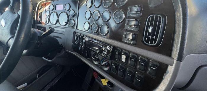 Used 2014 Peterbilt 389 Glider Kit