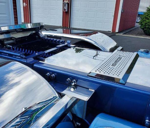 Used 1996 KENWORTH T800 and 2020 Great Dane Dry Van