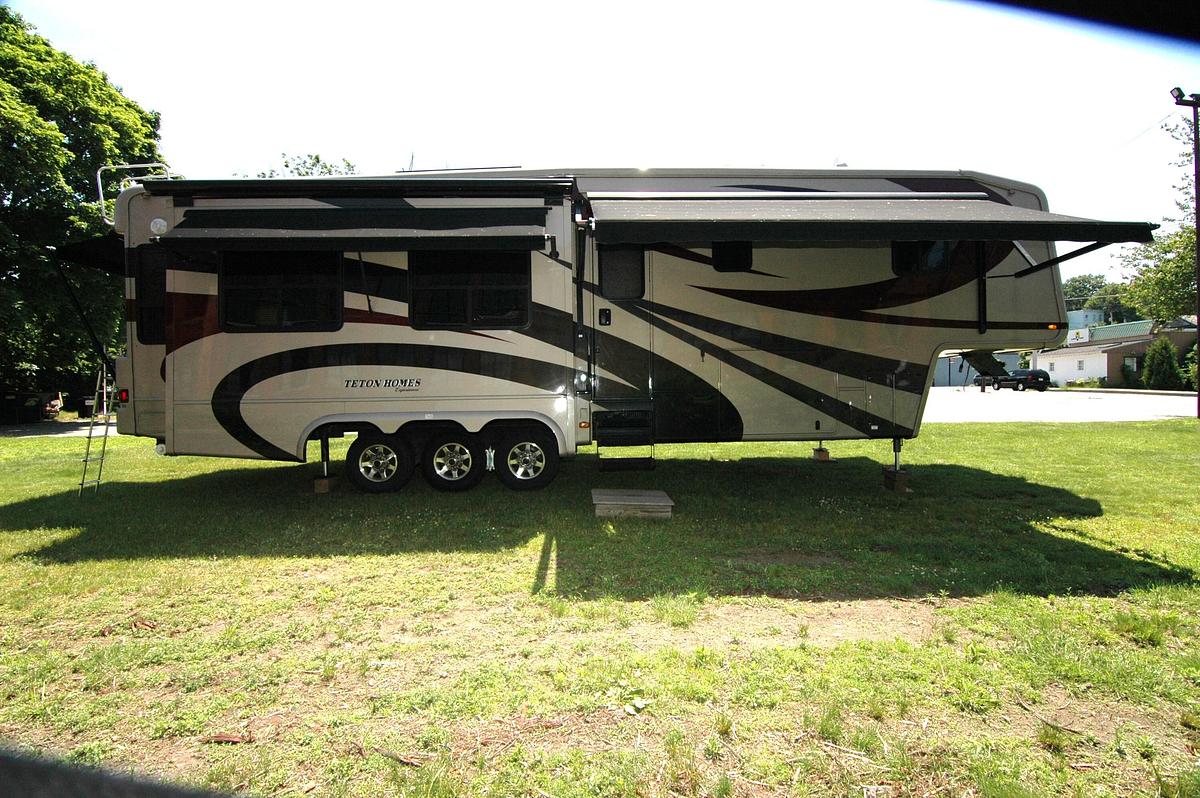 Used 2008 Teton Liberty XT3 Fifth Wheel