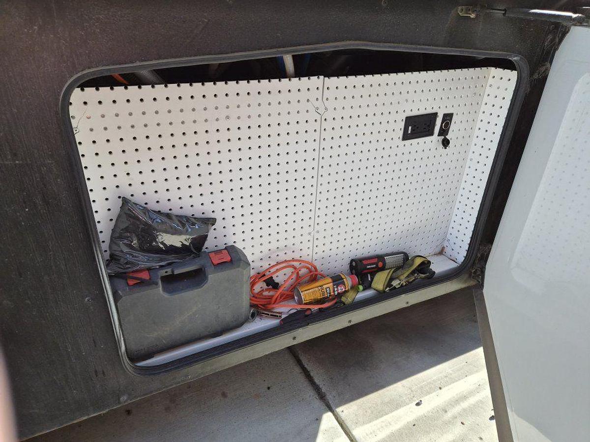 Used 2018 Holiday Rambler Endeavor XL 38N  360 XCM Diesel Pusher Motorhome