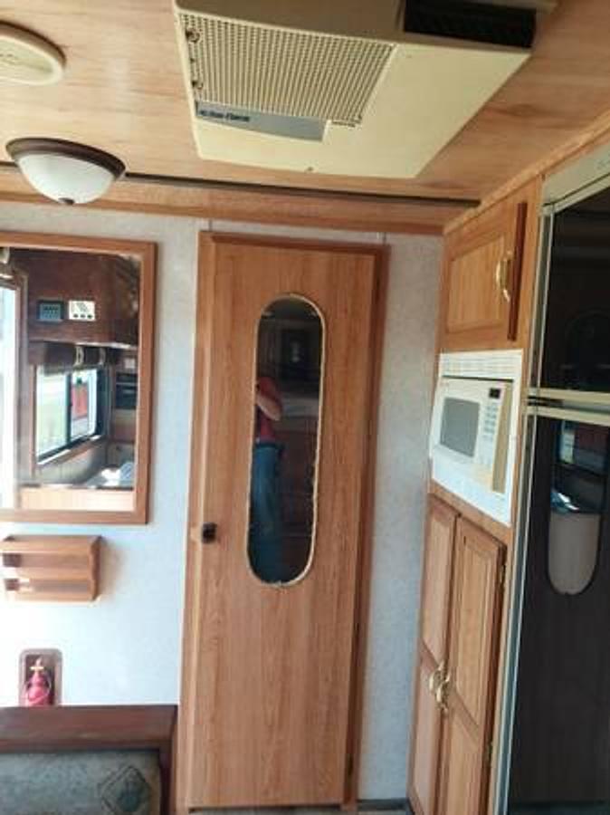 Used 2001 Sundowner 8012 3 Horse Trailer