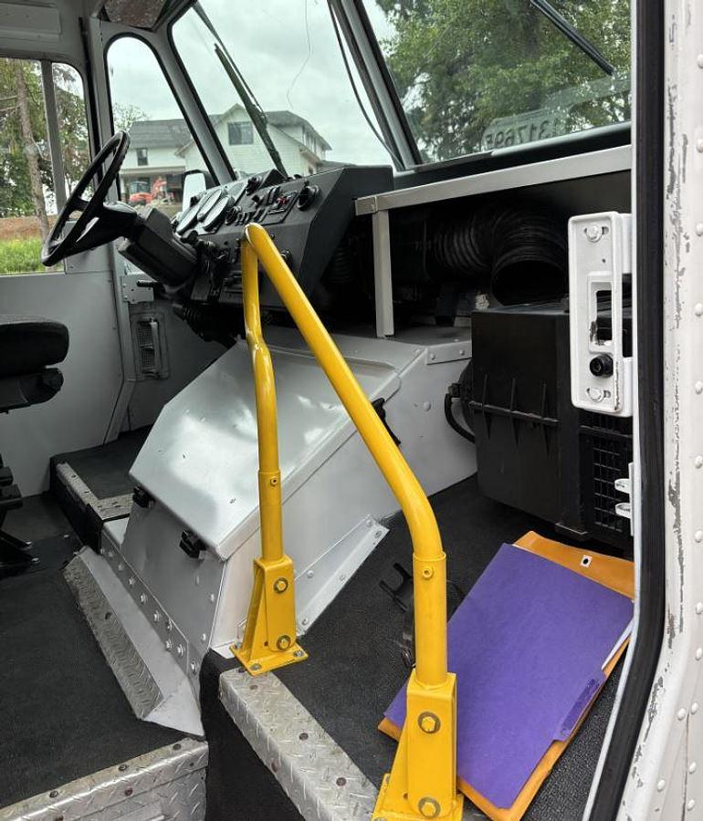 Used 2009 Freightliner MT55