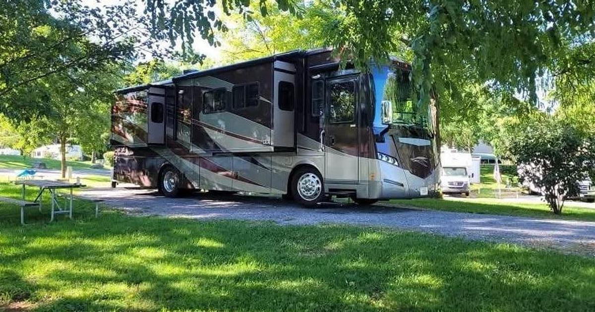 Used 2013 Winnebago Journey 34B Class A Motorhome