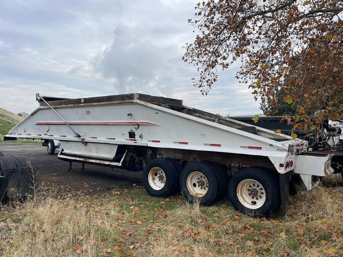 Used 1999 Road Master Belly Dump