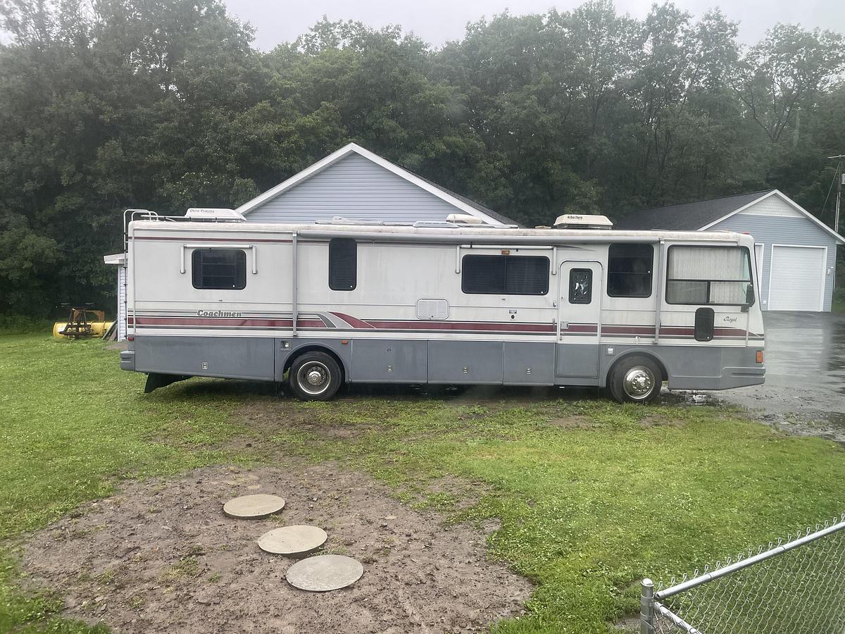 Used 1993 Coachmen Royal