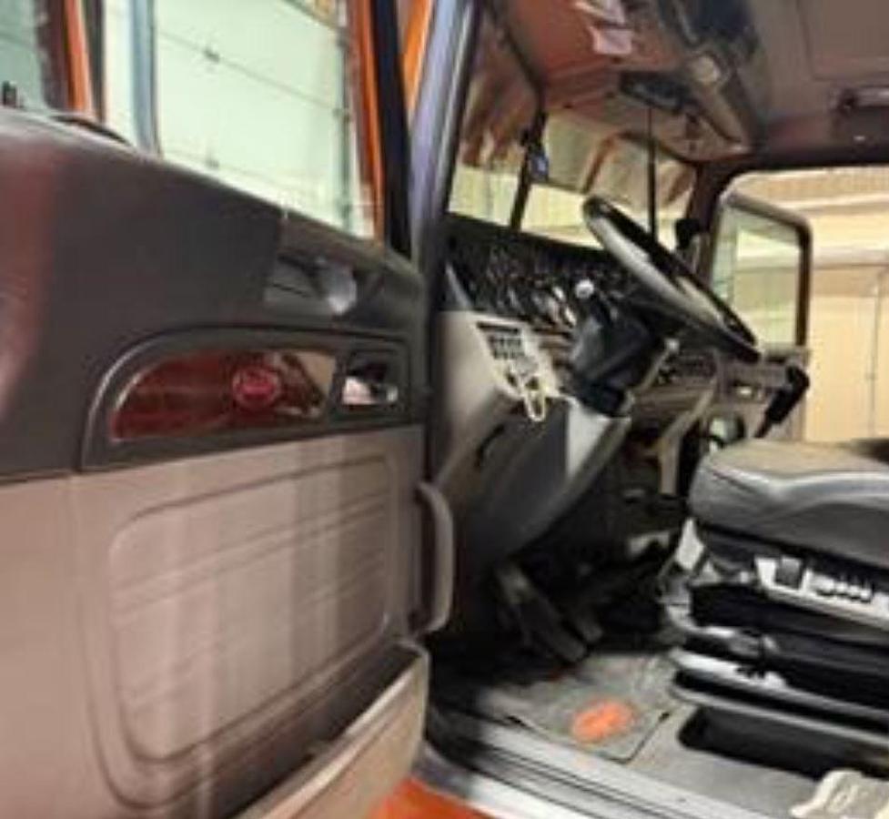 Used 2016 Peterbilt 389